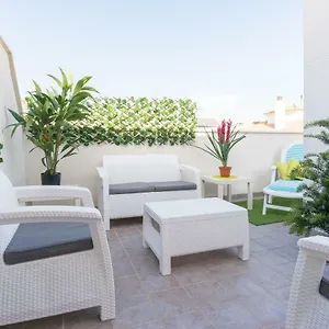 https://lucia-el-carmen.hotelsinnerja.org