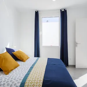 https://avenida-73.in-canary-islands.com